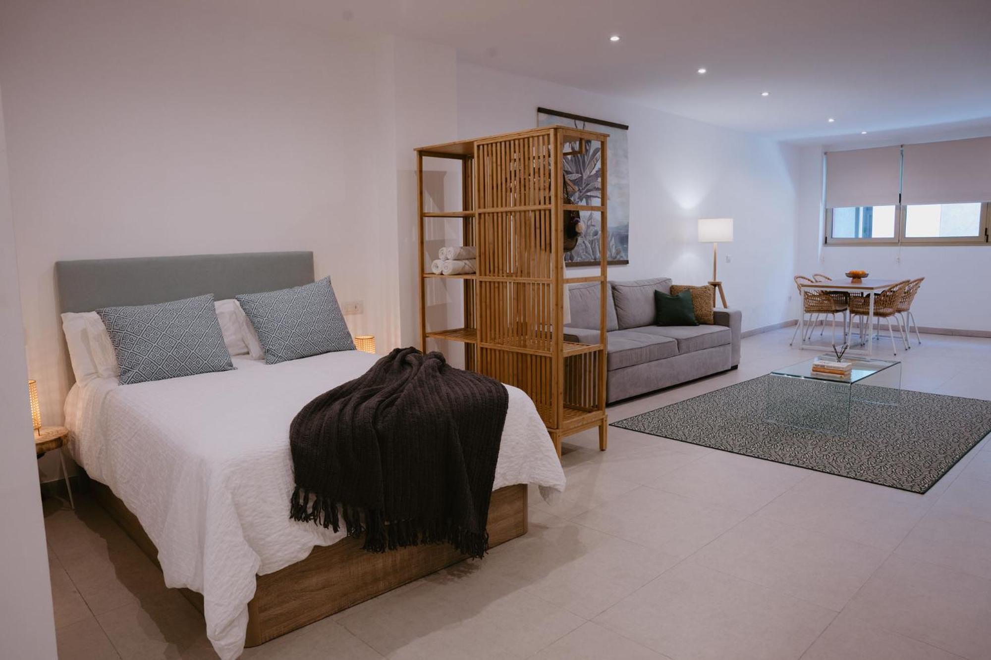 Las Canteras Beach Suites Las Palmas de Gran Canaria Exterior photo